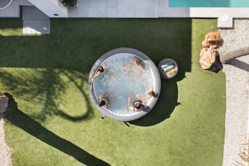 Bestway LAY-Z-SPA Hawaii AirJet 6001J burbuļvanna 6-8 personām