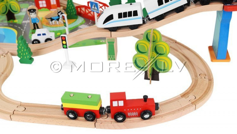 Wooden track with a railway (9363)