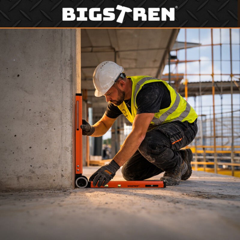 Multifunctional 3-in-1 Adjustable Angle Square, Spirit Level and Compass