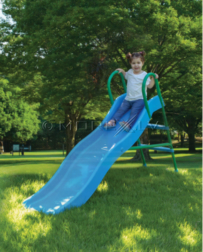 Wavy slide with metal stairs with water function