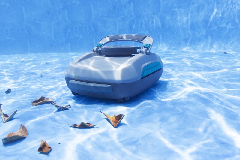 Baseina tīrīšanas robots un skimmeris Aquatronix G300 Bestway 58942