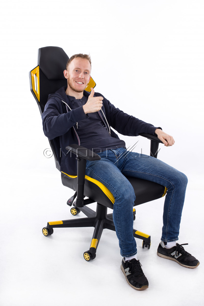 Игровое компьютерное кресло желто-черное BM1001