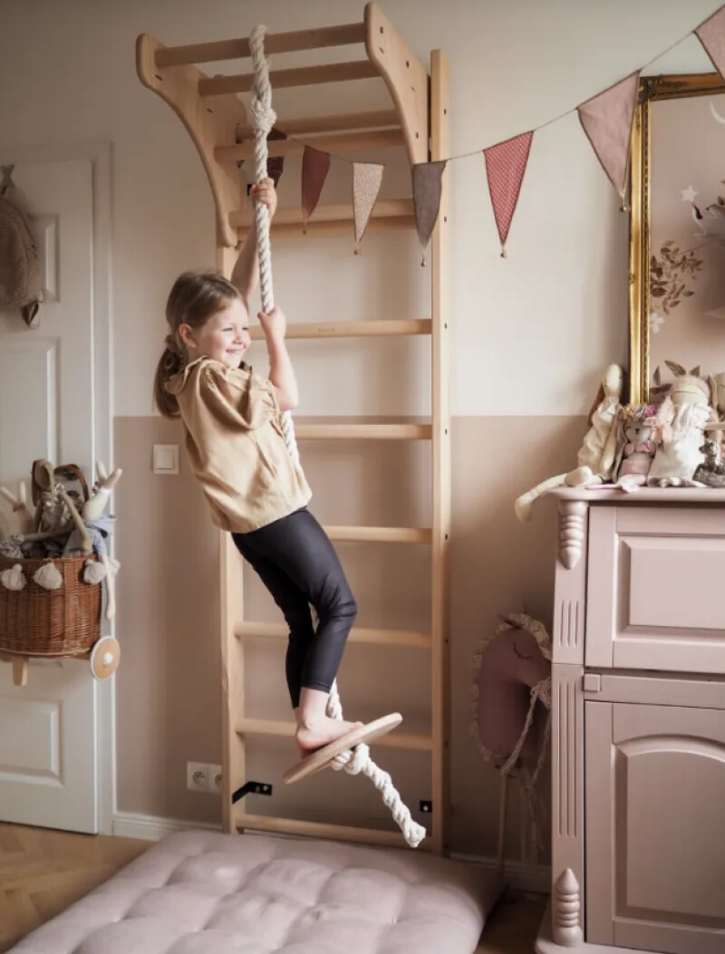 Wooden swing for Swedish Ladder