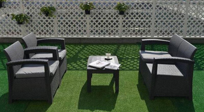 Ротанговый комплект мебели: диван, 2 кресла, стол English Rattan furniture set: sofa, 2 armchairs, table Lietuvių Rotango baldų komplektas: sofa, 2 foteliai, stalas Eesti Rotangist mööblikomplekt: diivan, 2 tugit