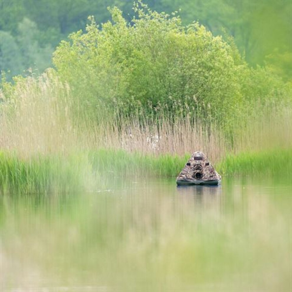 Buteo Photo Gear Floating Hide Grebe II