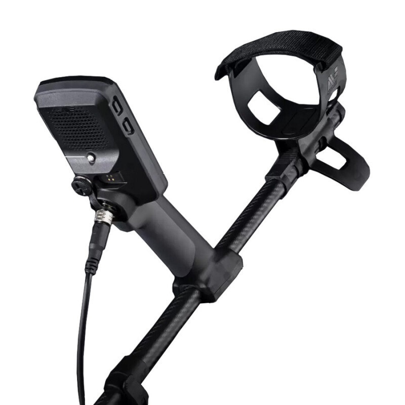 Minelab EQUINOX 700 Metal Detector + GIFT: PRO-FIND 15