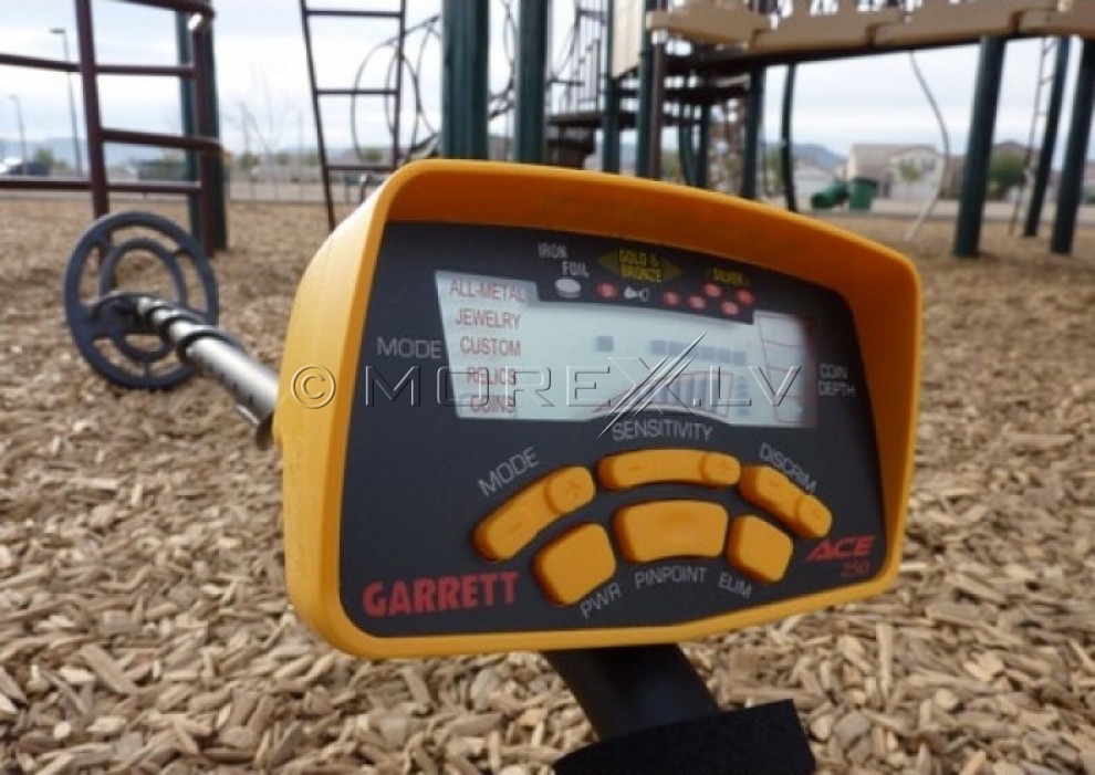 Metal detector GARRETT ACE 250