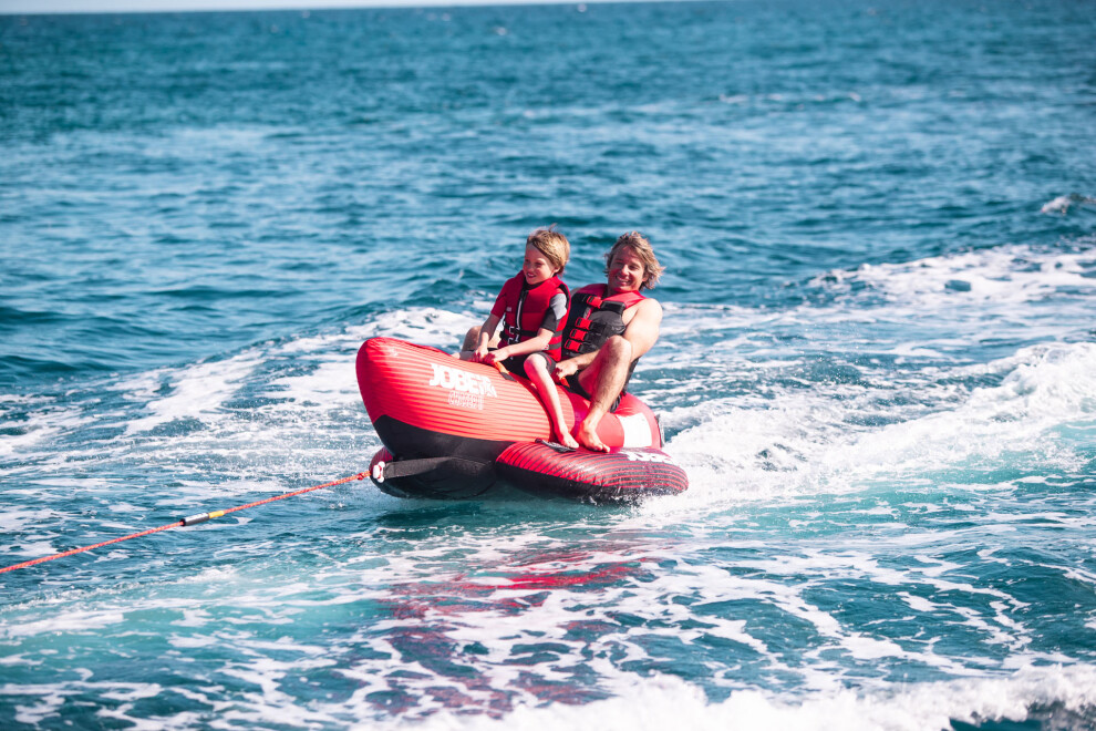 Towable Jobe Chaser Towable 2P red, 154x120x63cm