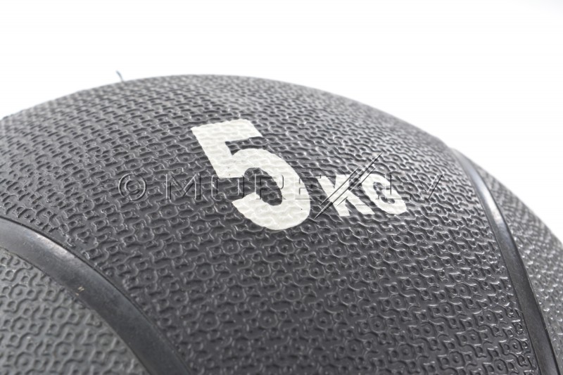 Medicīnas fitnesa svaru pildbumba 5 kg (Medicine Ball)