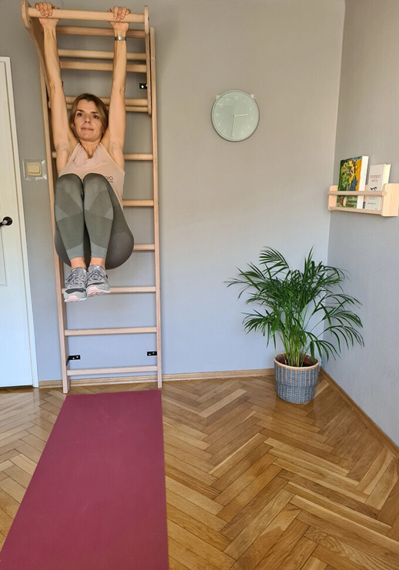 Wooden pull-up bar for Swedish Ladder 65 cm