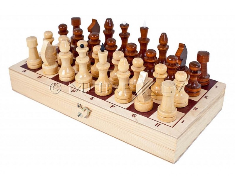 Wooden chess