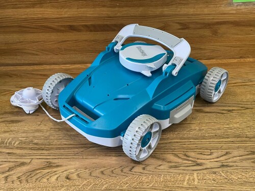 DEMO Baseina tīrīšanas robots Aquatronix G200 Bestway 58765