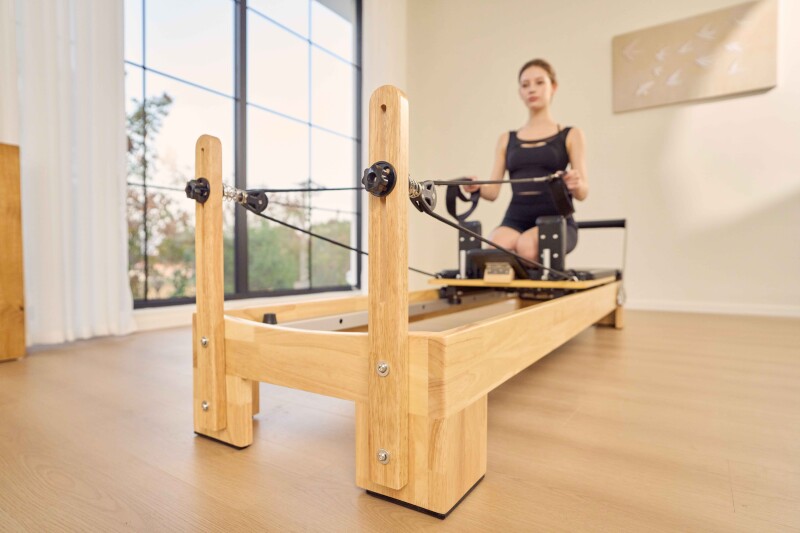 Professional Pilates Reformer Made of Solid Wood 60R