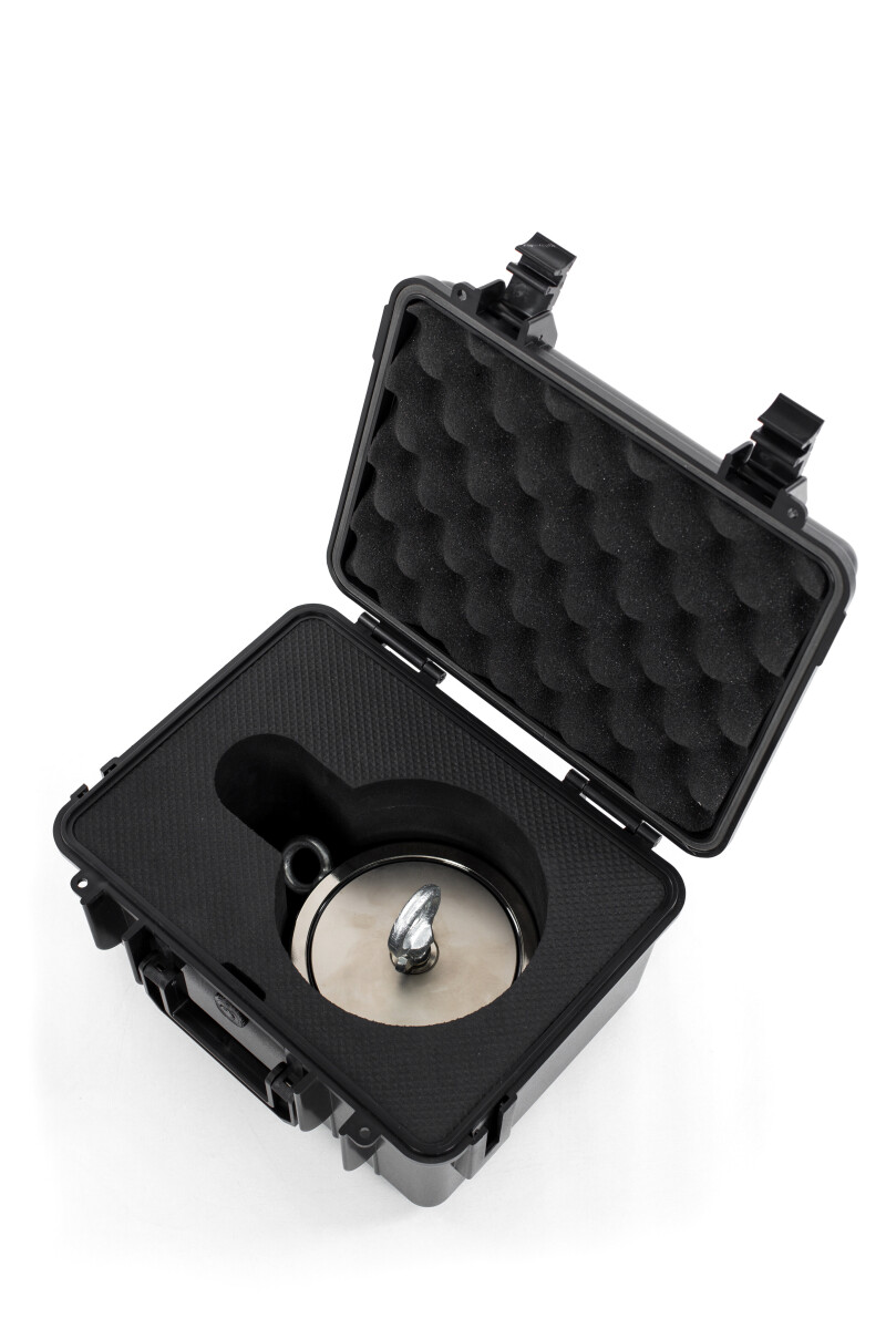 Black Magnet F600X2 Divpusējs meklēšanas magnēts 2x600 kg ar koferi BOX600